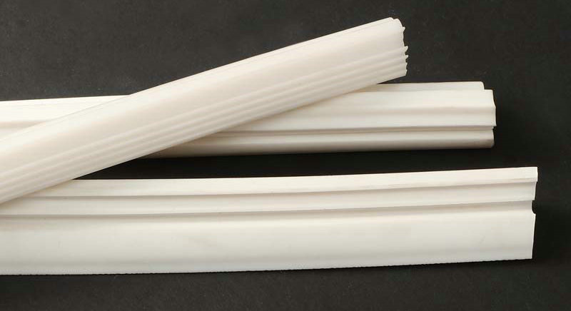 TPE彈性體和EPDM都可以生產(chǎn)門窗密封條，TPE價(jià)值無可比擬。