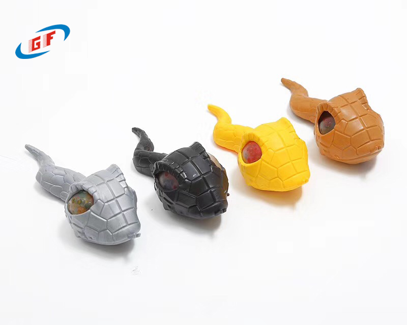 采用環(huán)保TPR原料生產(chǎn)兒童玩具，讓企業(yè)品牌走的更遠。